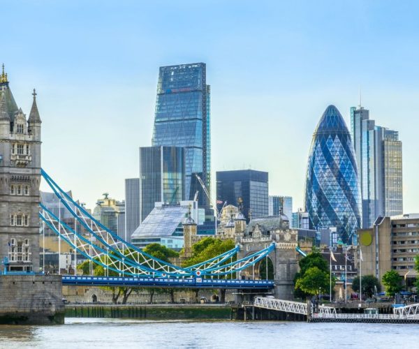 school trip to London Bridge London school trip JWT Schools tours travel