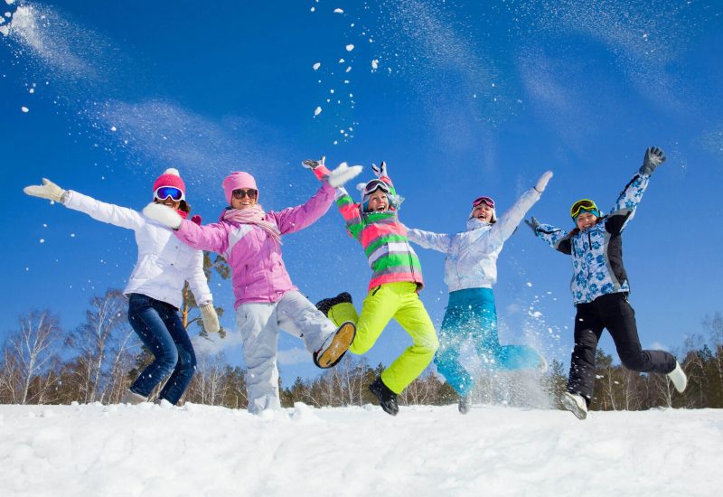 school ski trip to Bulgaria Group of skiers skiing holidays jwt sports tours
