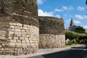 Lugo-Roman-Wall-Camino-Primitivo route-Camino-de-Santiago-tours-JWT-travel