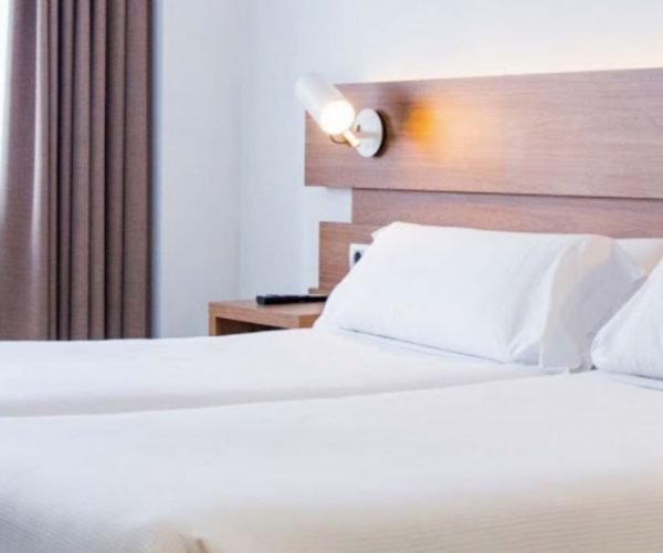 hotel gelmirez room accommodation on the Camino de Santiago hotels JWT Camino