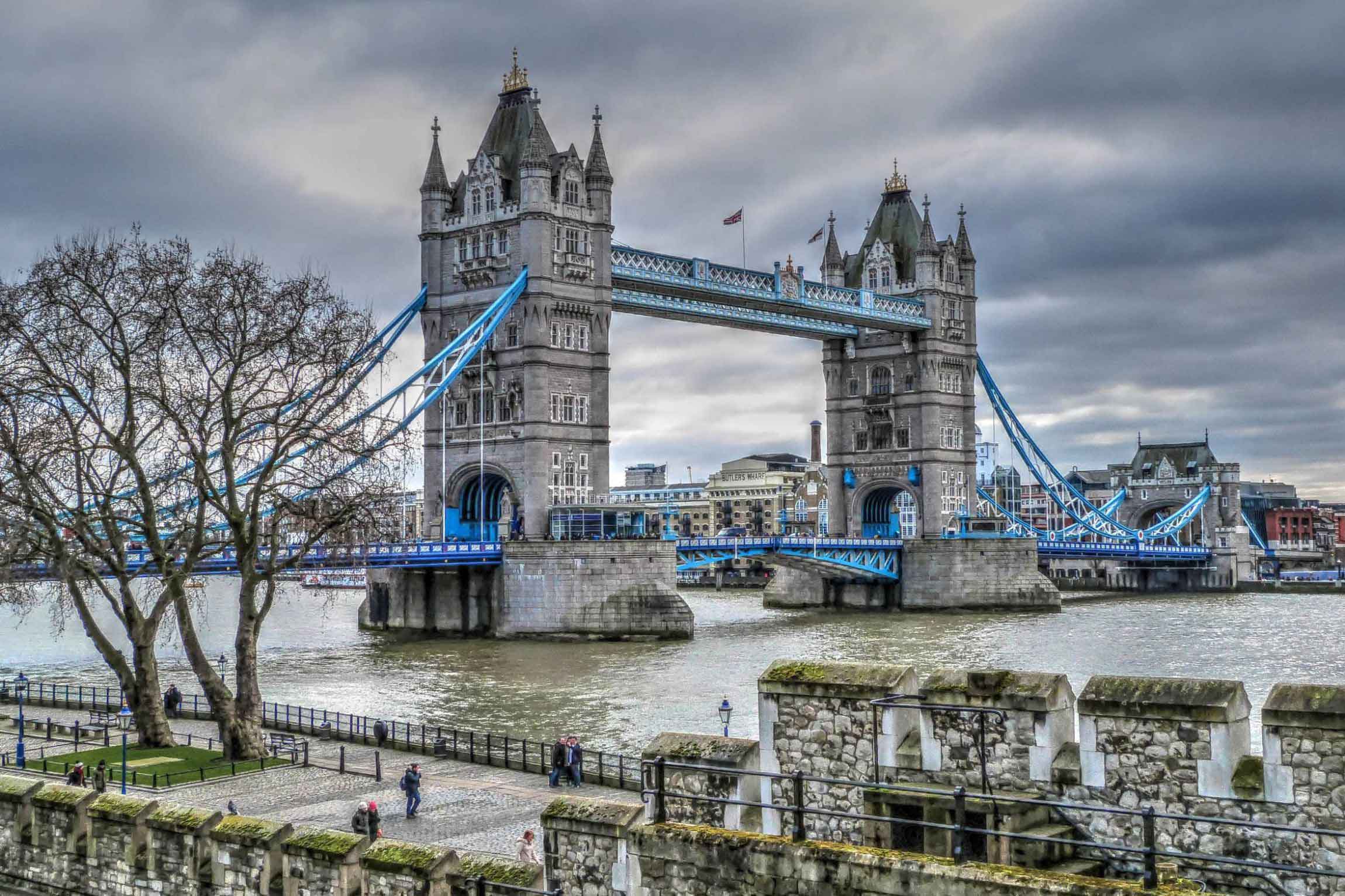 escorted tours of london