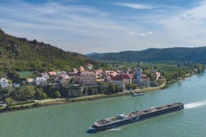 APT cruises - Delightful Danube River Cruise from Nuremberg - APT IMAGE - JWT CRUISES (1)