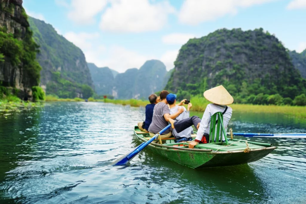 Luxury Holidays - VIETNAM - JWT TRAVEL