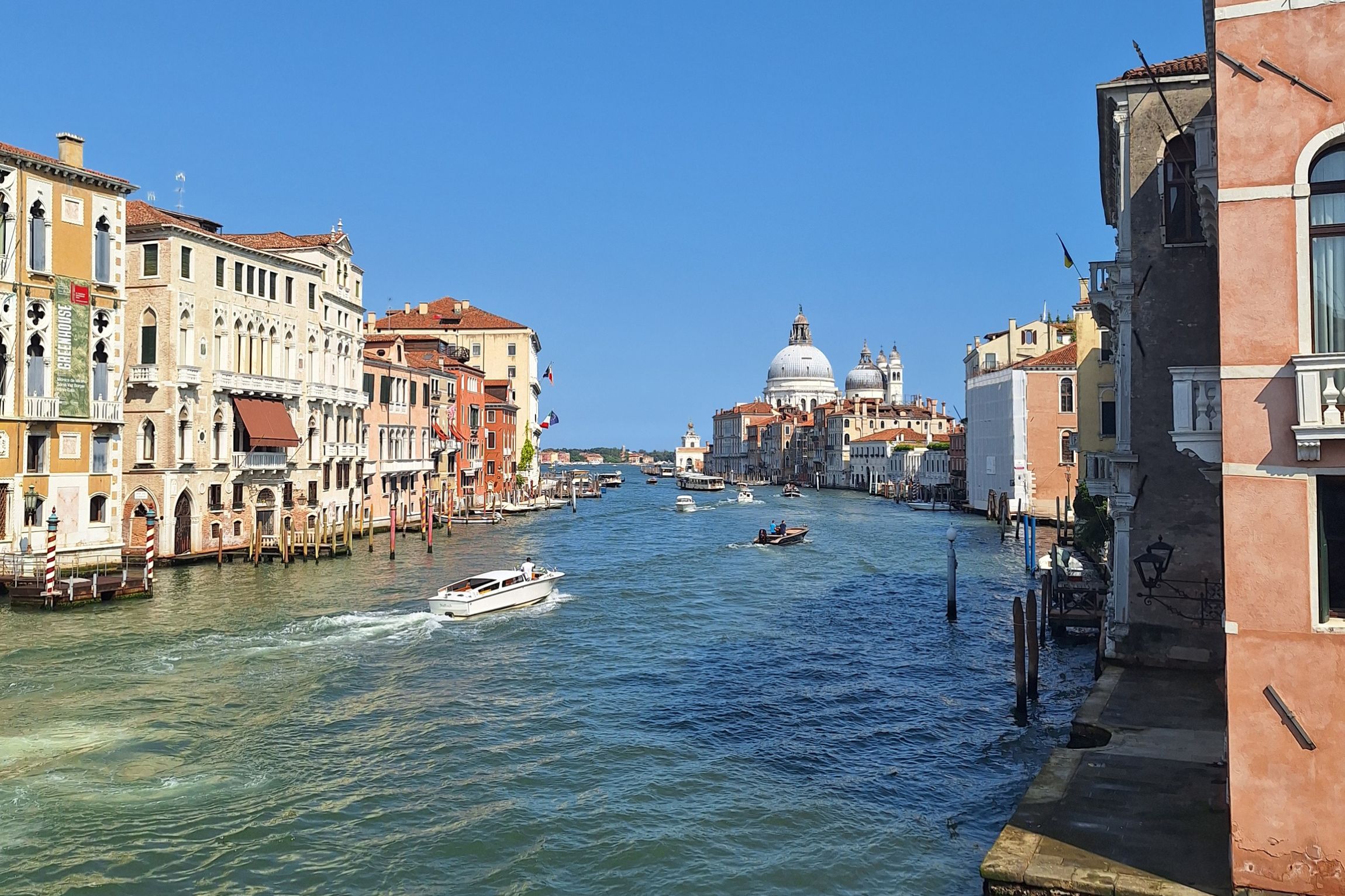 Venice river cruise JWT Cruises Caroline Uniworld boutique
